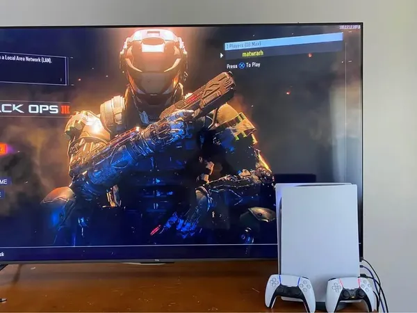 Ps5 Digital + 2 Dualsense + Gta Cod Fc24 + Netflix Hbo Blanco/negro (Usado)